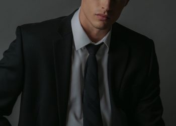 The Inspiring Journey of Cade Parker, the Famous Model Who Turned into a Successful Entrepreneur