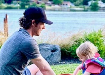 Dr. Cameron Chesnut – The Most Sought After Surgeon in the USA for Eyelid Surgery