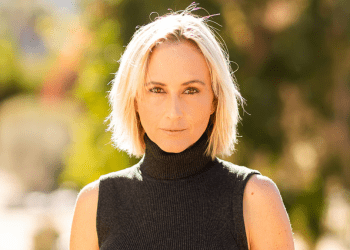 Health and Wellness Advocate Karen Thomson Launches My Super Sexy Sobriety Podcast