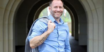 Illuminating the Hidden Field of Medical Scientific Animation: Insights from Cameron Slayden, CEO of Microverse Studios